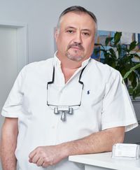 Zahnarzt Vassilij Ochinko